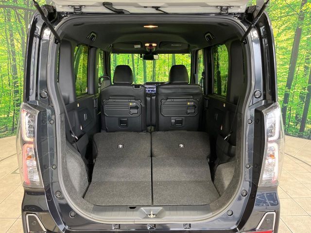 普段のお買い物や通勤、送迎等に十分な荷室スペースを確保しております。セカンドシートを倒すと、大きな荷物の積載も可能です♪