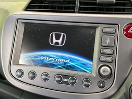 【ナビゲーション】使いやすいナビで目的地までしっかり案内してくれます。各種オーディオ再生機能も充実しており、お車の運転がさらに楽しくなります！！