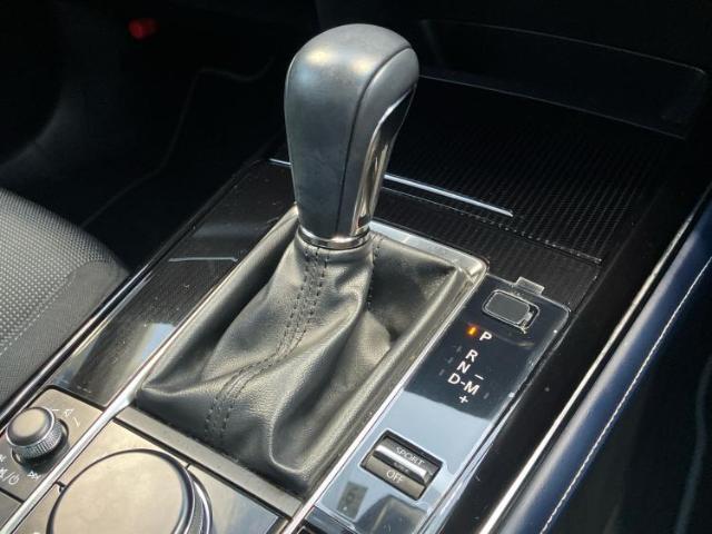 お車に合わせて無料保証以外にも、保証範囲、期間、距離を拡充させた有料保証もご用意しております！中古車の購入が初めてで不安・・・というお客様もご安心ください！