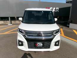 当店は諸費用も含めた総額表示を行っております。諸費用には車庫証明費用が含まれています。また、店舗納車を推奨しておりますので納車費用は含まれておりません。