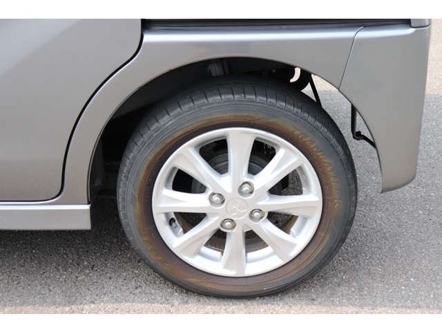 パワースライドドア・純正14インチアルミ・インテリキー・ETC・シートヒーター・CDステレオ・衝突軽減ブレーキ・アイドリングストップ