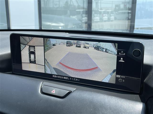 納車前に内外装のクリーニングをいたします。各種コーティング（別途有料）もご用意しておりますので、是非ご相談ください。