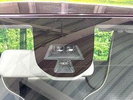 【スズキ　セーフティサポート】走行中に前方の車両等を認識し、衝突しそうな時は警報とブレーキで衝突回避と被害軽減をアシスト。より安全にドライブをお楽しみいただけます。