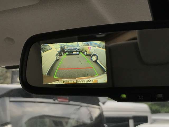 こちらのお車にはバックミラーにバックカメラが装備されています♪【HPもご覧ください☆ https://k-smile.jp/kyoto/ 】