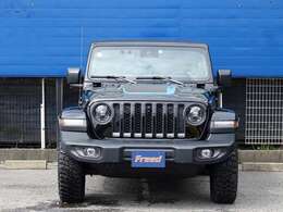 ジープのメーカー保証を引き続きお受け頂くことが出来ます。万が一、故障等が発生した場合でもお近くのジープディーラーにて修理等、対応が可能です。遠方にお住まいの方でも安心して購入、お乗り頂けます！