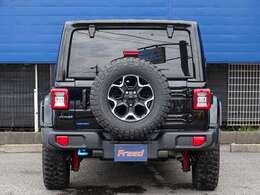 ジープのメーカー保証を引き続きお受け頂くことが出来ます。万が一、故障等が発生した場合でもお近くのジープディーラーにて修理等、対応が可能です。遠方にお住まいの方でも安心して購入、お乗り頂けます！