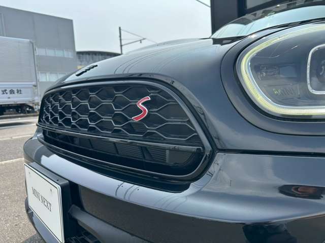 MINI　NEXT鹿児島は鹿児島市宇宿2-19-3にございます。お電話での問い合わせは099-257-3800まで。