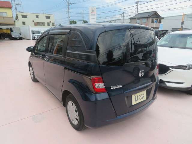左後ろからの画像です！日々お買い得車両続々入庫しております！