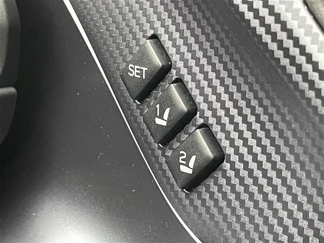 【運転席操作部】快適なドライブを楽しむための機能が装備されています！運転席から触れるので、使いやすいです！除菌プランいれていただくと、さらに清潔で安心していただけます！