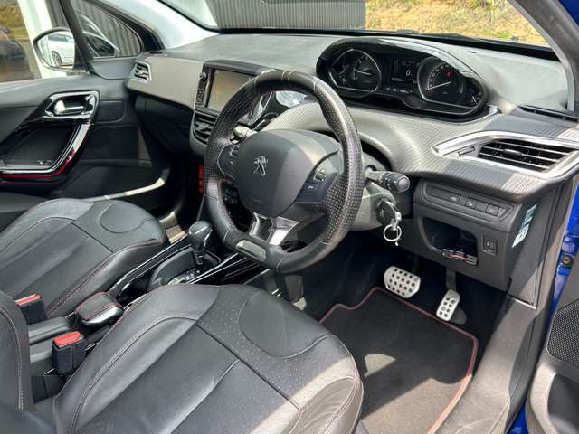 専門の知識を持ったコーディネーターが、お客様にぴったりのお車をご提案をさせていただきます。ご気軽にお立ち寄りくださいませ。