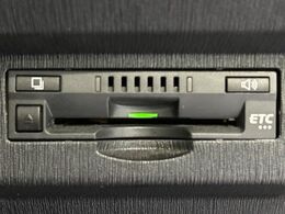 【ETC】高速道路の料金所をストレスなく通過！話題のスポットやサービスエリアに多い「スマートIC」利用時は必須のアイテムです。当店でセットアップを実施、ご納車当日からすぐにご利用いただけます！