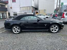 電動パワーステアリングにセレクトモードを追加したモデル　これによりコンフォート/スタンダード/スポーツから好みのモードが選択可能です