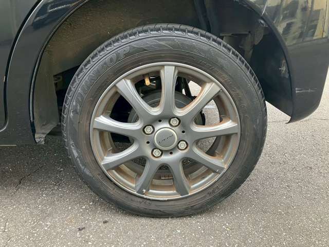 気になるお車がありましたら右の電話番号から直接お店にお問い合わせください。支払方法から車両情報、状態までなんでもご説明させて頂きます。スタッフ一同ご連絡お待ちしております。