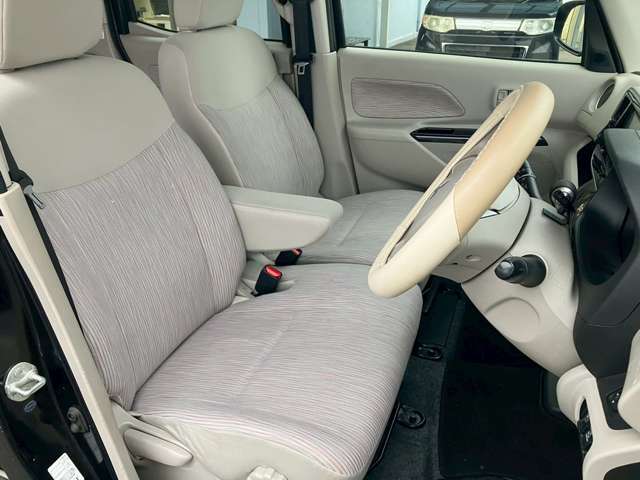 気になるお車がありましたら右の電話番号から直接お店にお問い合わせください。支払方法から車両情報、状態までなんでもご説明させて頂きます。スタッフ一同ご連絡お待ちしております。