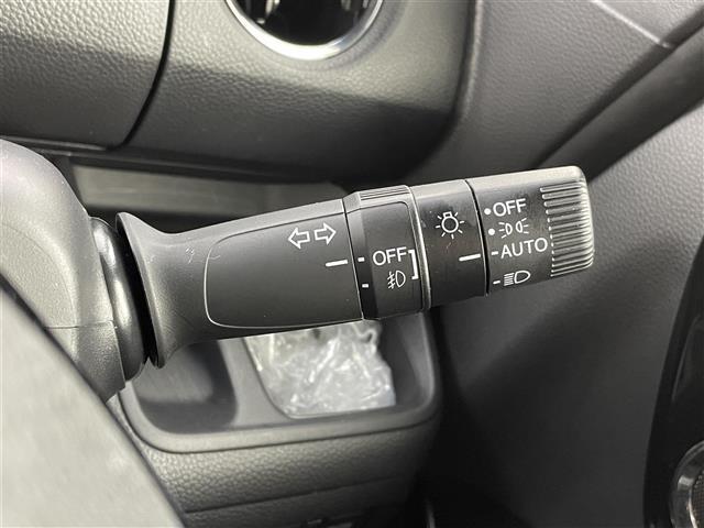 気になる車はすぐにお問い合わせください！画面右側の0066から始まる無料ダイヤルからお問い合わせ下さい！専門スタッフがお車のご質問にお答えいたします！