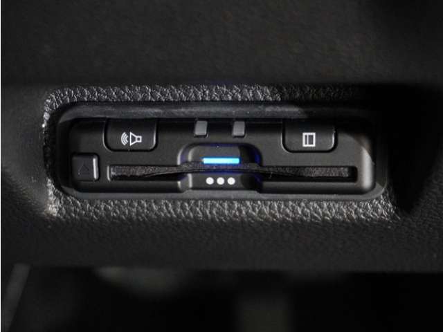 【ETC車載器】高速道路のご利用時にとても便利なETC車載器。セットアップ(費用別途)後にお渡ししとなります。