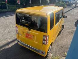 整備費用含む”車両本体価格”74.9万円　　法定費用ほか諸費用含む　”お支払総額”79.9万円です。(県内登録引取納車の場合）