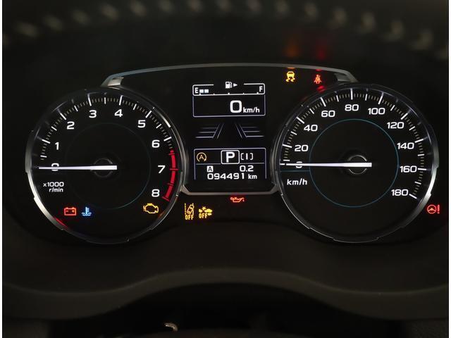 視認性に優れたメーターで、夜間走行も安心して運転できます！マルチインフォメ―ションディスプレイには車両情報を表示！メーター内の光度調整機能も付いております！