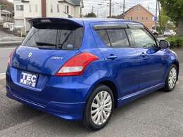 フロントに軽微な修復がございますが、走行上問題ございません。車検令和8年11月、5MT、SDナビ、純正アルミ装備のスズキ　スイフトRSが入庫しました！日本全国対応可能です。