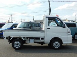 0986-45-9200軽自動車コーナー加藤まで、お問い合わせください。ご来店の際、GU様側よりご入店下さい。軽自動車、コンパクト、セダン、SUVがすぐ見れます。