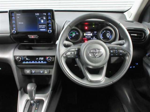 運転席はその車の重要ポイント。ぜひ実際にご乗車ください。お待ちしてます。
