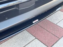 【STIエアロパッケージ】フロント・サイド・リアをSTIのエアロで統一。外観のスポーティーさを際立たせてくれるだけでなく、高速走行時の空力バランスを最適化してくれます。