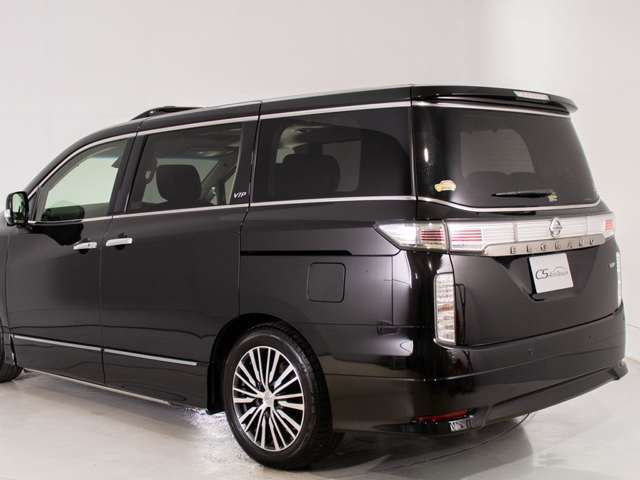 ★ボディーカラーは新車時からの純正色です！色替え車・オールペイント車両ではございません。