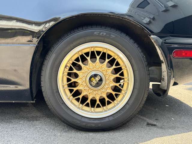 純正装備のBBS14インチアルミ22年製TOYOタイヤ