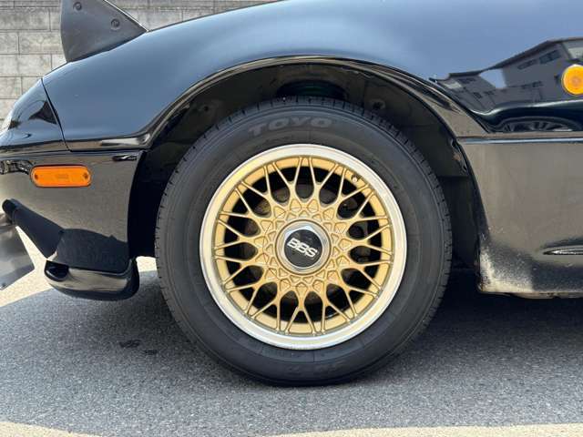 純正装備のBBS14インチアルミ22年製TOYOタイヤ