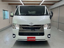 メッキフロントグリルはダークプライムII専用ダークメッキとなっております。