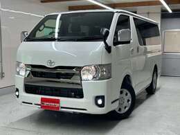 メーカーオプションパノラミックビューモニター付きです。