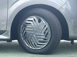 日産純正ホイールキャップ　タイヤサイズは185/60R16です。