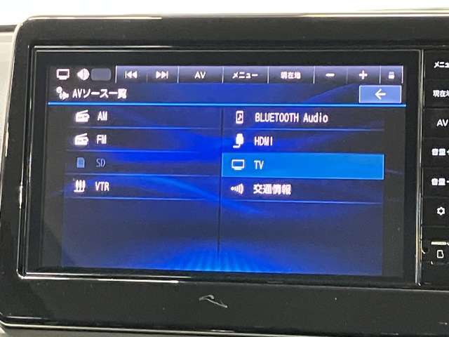 BlutoothオーディオやHDMI（ユニットを取り付けする必要があります）など接続出来ますので音楽を聴きながら楽しくドライブが出来ます！！