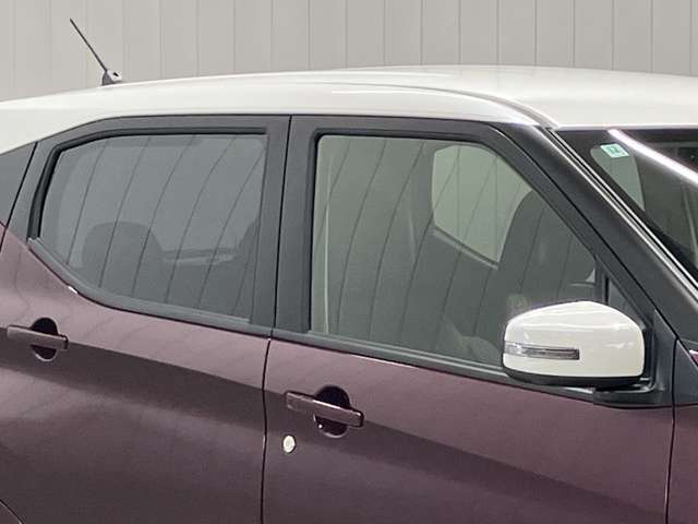 プラスチックバイザーがない分すっきり★洗車のときも窓の拭きあげがとても楽チンです★