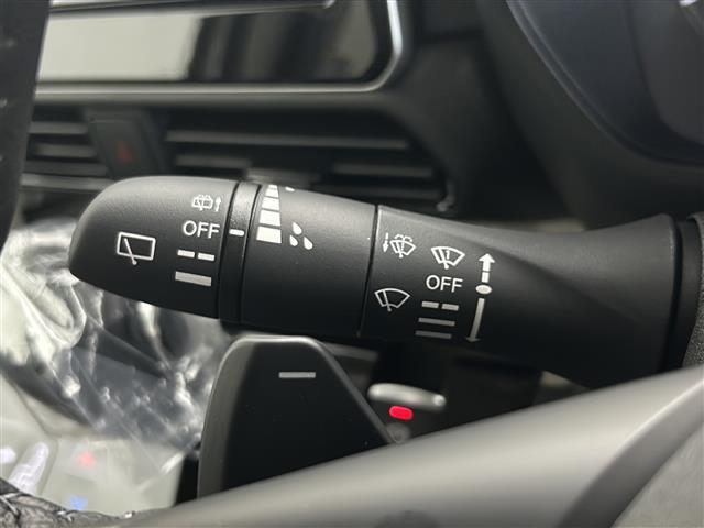【運転席操作部】快適なドライブを楽しむための機能が装備されています！運転席から触れるので、使いやすいです！除菌プランいれていただくと、さらに清潔で安心していただけます！