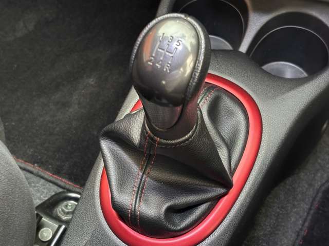 当社在庫のお車は【年式】【距離】【装備】【グレード】の条件で検索をかけていただければ、どのお車もお値打ちだと自信を持っております！！