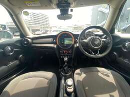 LIBERALAは、輸入車選びの新たなスタイルを提案するインポート・セレクト・ブランドです。オーナー様となる方がクルマから直接感じる感性を第一にした、適切な一台との出会いをコーディネートいたします。