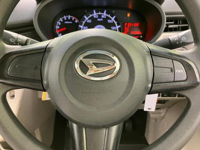 WECARSの展示場では実際に見て、触ってお車をお選びいただけます！知識の豊富な営業スタッフが様々なカーライフをご提案いたします！