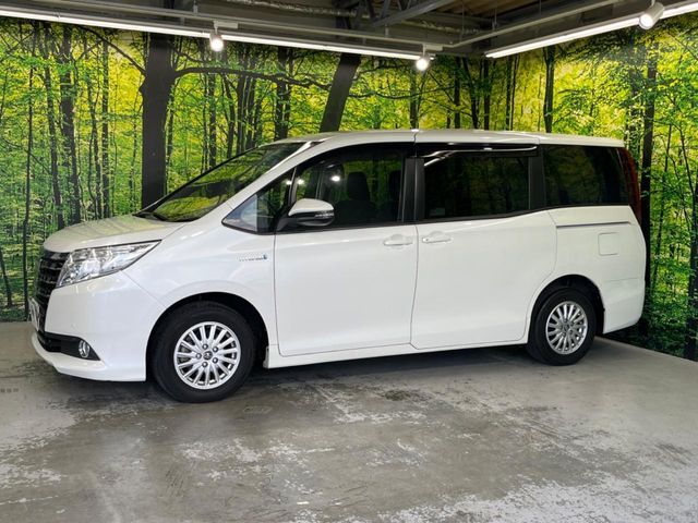 大好評のボディコーティング「弾スプラッシュコート」もご納車までに施工可能。通常のガラスコートと異なる、耐久年数6年の無機質ガラスコーティングが、ボディをキレイな状態に保ってくれます。