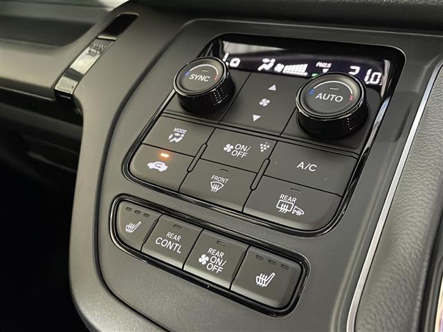 【運転席操作部】快適なドライブを楽しむための機能が装備されています！運転席から触れるので、使いやすいです！除菌プランいれていただくと、さらに清潔で安心していただけます！