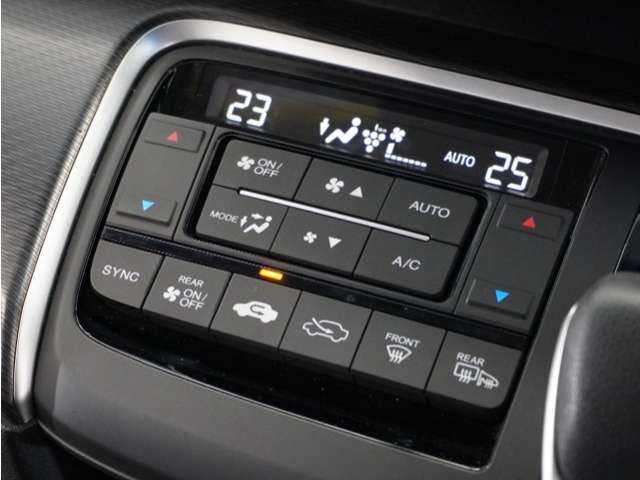 【プラズマクラスター技術搭載フルオートエアコン】空気の浄化や脱臭だけでなく、お肌にもうれしい効果のあるプラズマクラスター技術を搭載したエアコンです。