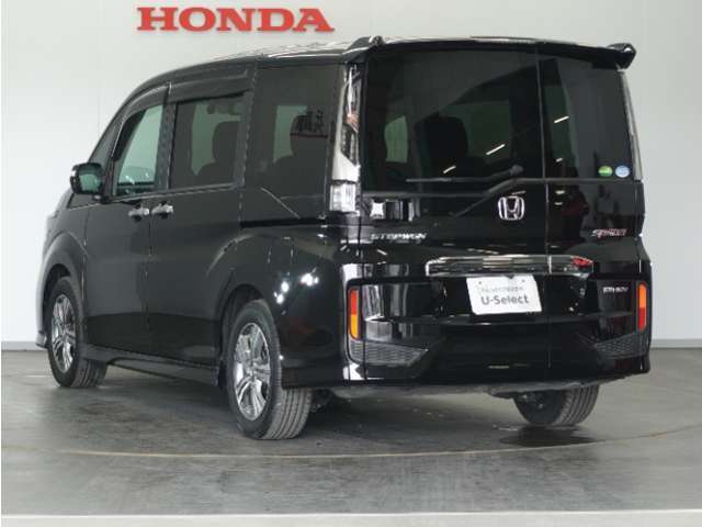 【スマートパーキングアシストシステム】「バック駐車」と「縦列駐車」、駐車時のハンドル操作をアシストしてくれる機能です。