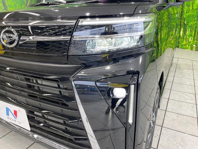 【LEDヘッドライト】悪天候や夜間走行時も良好な視界を確保し安心して運転できる高輝度LEDヘッドライトを装備！点灯速度が早く、消費電力も抑えられています。