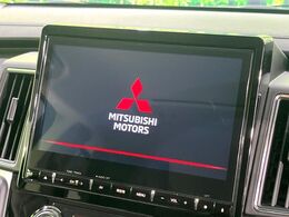 【純正10.1型ナビ】インテリアに溶け込むスタイリッシュな「専用設計」ナビを装備♪視認性や操作性など基本性能にも優れ、より上質なカーライフをお楽しみいただけます。