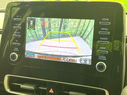 【バックカメラ】駐車時に後方がリアルタイム映像で確認できます。大型商業施設や立体駐車場での駐車時や、夜間のバック時に大活躍！運転スキルに関わらず、今や必須となった装備のひとつです！