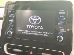 【ナビ機能付きディスプレイオーディオ】ナビ機能搭載の他、お持ちのスマートフォンと連携して、ナビやbluetoothでの音楽再生が可能です♪デザインはもちろん操作性も良好！