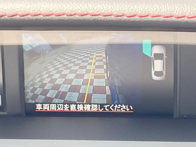 【サイドカメラ】停車・駐車時に死角になりがちな運転席から見えづらい部分の障害物を確認できます！雨天時や夜間などは特に活躍してくれるアイテムです。