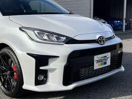 1月にビッグマイナーチェンジが発表されたGRヤリス。新車（未使用車）のみを使用し製作されるTRUSTコンプリートカーとして、この一台は最初で最後の前期型TRUSTコンプリートとなります。