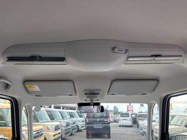 ★在庫車も高品質★　　★高年式で走行距離100km未満の、届出済み未使用車だけを仕入れております★　　★もちろん修復暦のある車は一台もございませんので、ご安心下さいませ★