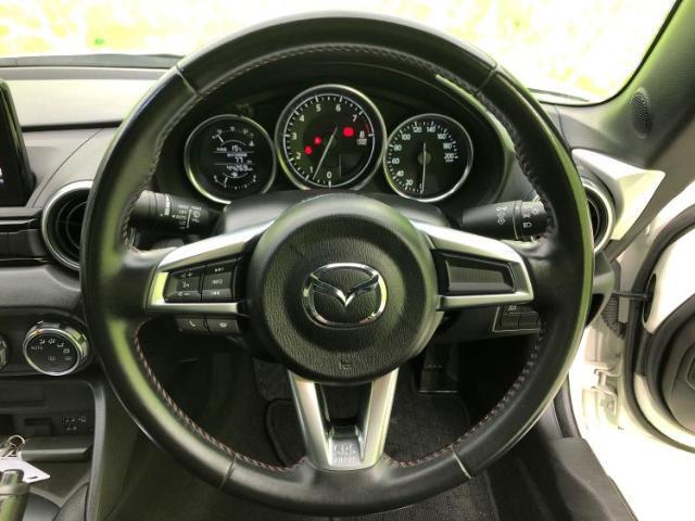 WECARSの展示場では実際に見て、触ってお車をお選びいただけます！知識の豊富な営業スタッフが様々なカーライフをご提案いたします！